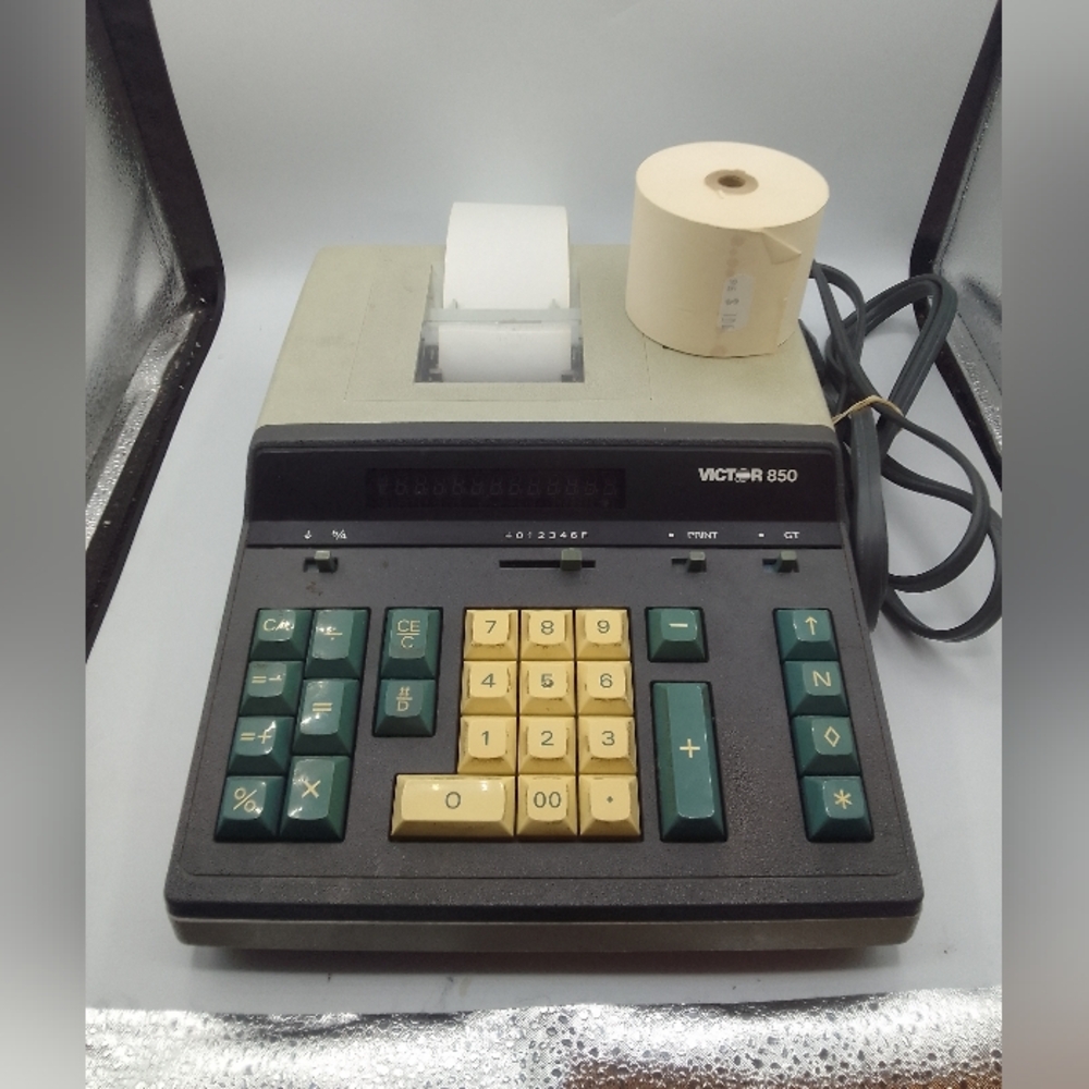 Victor 850 Printing Calculator with Paper Roll